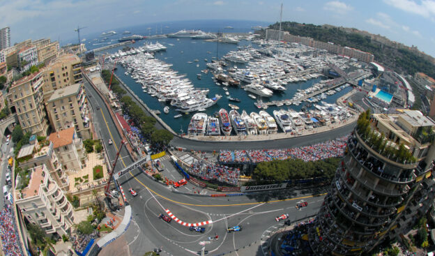 start of 2006 F1 GP fisheye lens