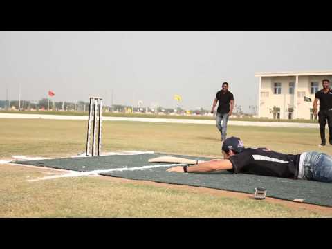 Game of Cricket Mark with Webber and Gautam Gambhir