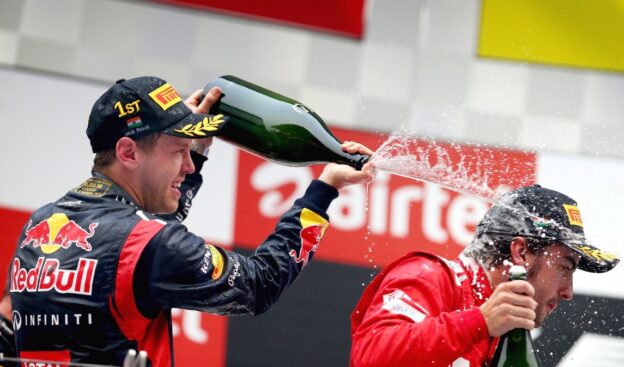 Vettel sprays Alonso Indian F1 GP 2012