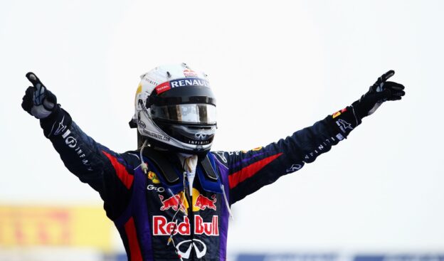 Sebastian Vettel wins the 2013 Bahrain F1 GP