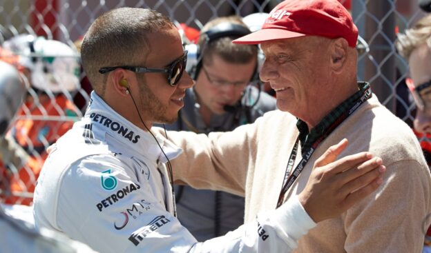 Ecclestone: Lauda 'not suffering anymore'