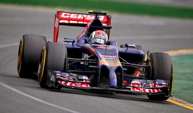 Daniil Kvyat first F1 Grand Prix race (Australia 2014)