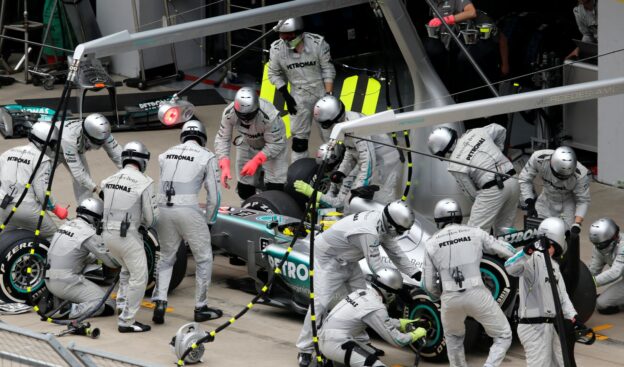 Mercedes pit stop