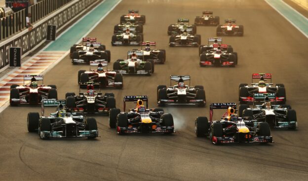 qStart of 2013 Abu Dhabi F1 GP