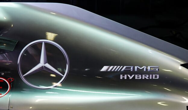 Mercedes Hybrid power*