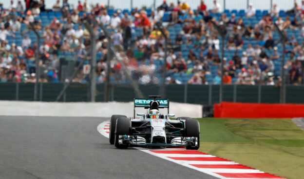 Lewis Hamilton, Mercedes W05