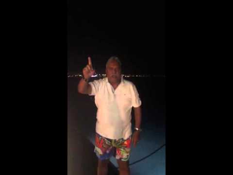 Team Principal Dr Vijay Mallya takes the ALS Ice Bucket Challenge