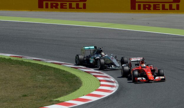 Sebastian Vettel (Ferrari) VS Lewis Hamilton (Mercedes)