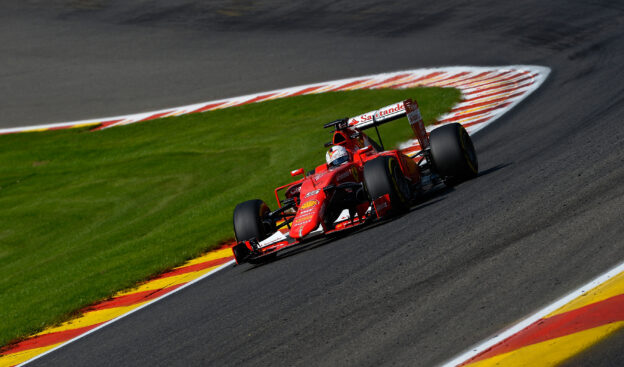 Sebastian Vettel Au Rouge Ferrari F15-T