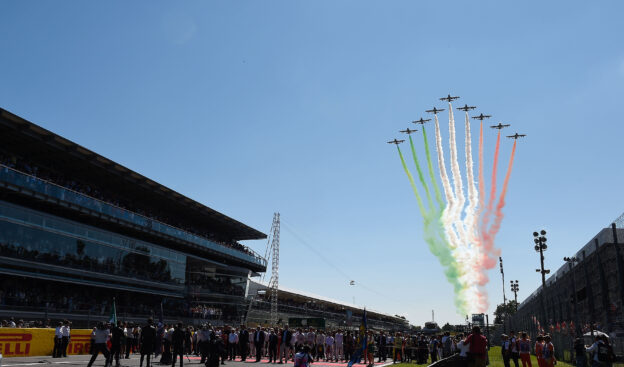 Italian F1 GP moment before the start with jets crossing the main straight