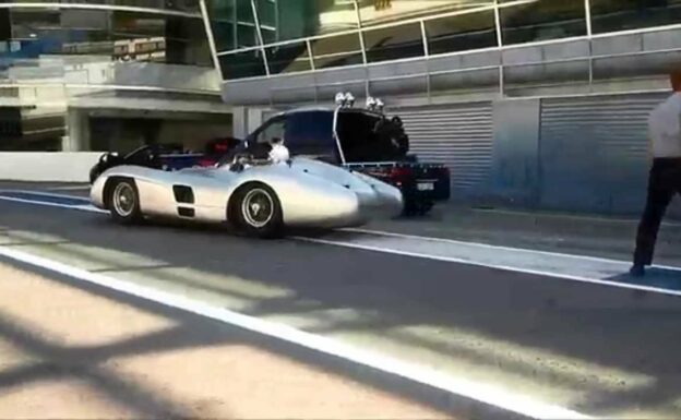 Lewis Hamilton, Sir Stirling Moss and two Classic Silver Arrows at Monza! Pure Magic!