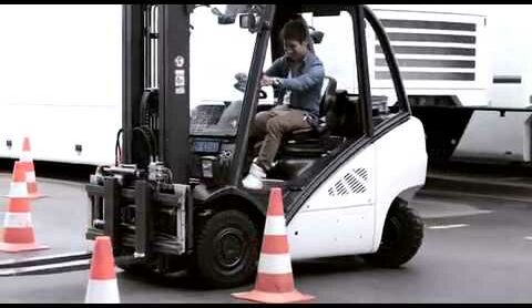 Sauber F1 Team. Kamui finding his forklift master