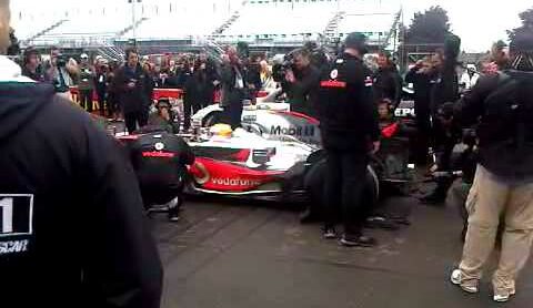 Mobil 1 Car Swap at Watkins Glen - Lewis Hamilton fires up his MP4-23