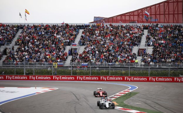 Valtteri Bottas, Williams FW37 Mercedes, leads Kimi Raikkonen, Ferrari SF-15T