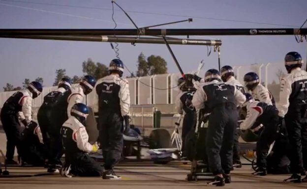 Pit Stop Feature by Williams F1 Team - Part 3 - Rear Jack