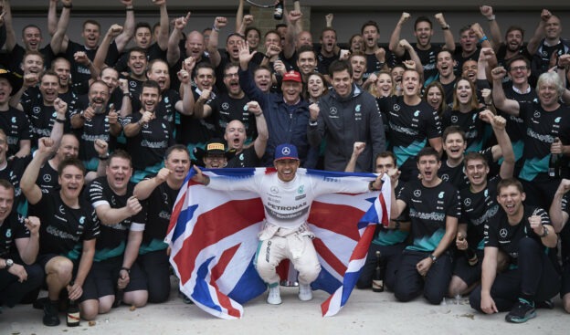 Lewis Hamilton celebratiing his 3rd F1 drivers title with the Mercedes team