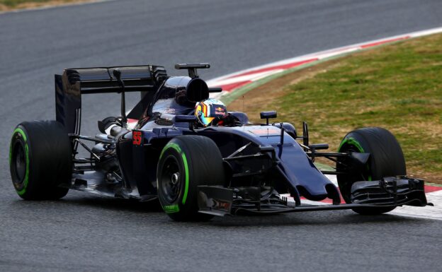 Carlos Sainz jr. driving the Toro Rosso STR11