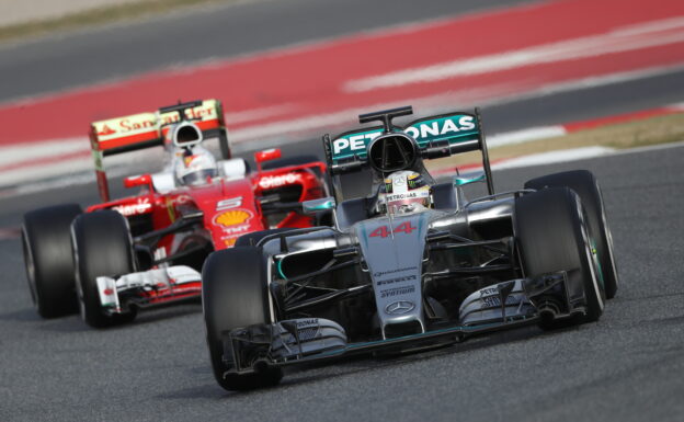 Mercedes W07 VS Ferrari SF16-H