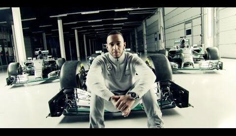 A new Silver Arrow is born: Lewis Hamilton presents the 2016 Mercedes F1 W07!