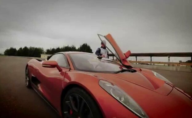 F1 meets 007 | Felipe Massa's Bond villain audition in the Jaguar C-X75 from SPECTRE in Mexico City