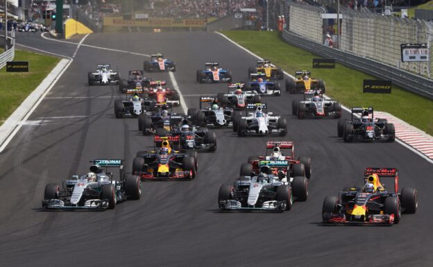 Start of the 2016 Hungarian Grand Prix