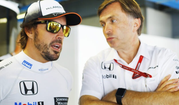 Fernando Alonso talks to COO Jost Capito. Italian GP F1/2016.