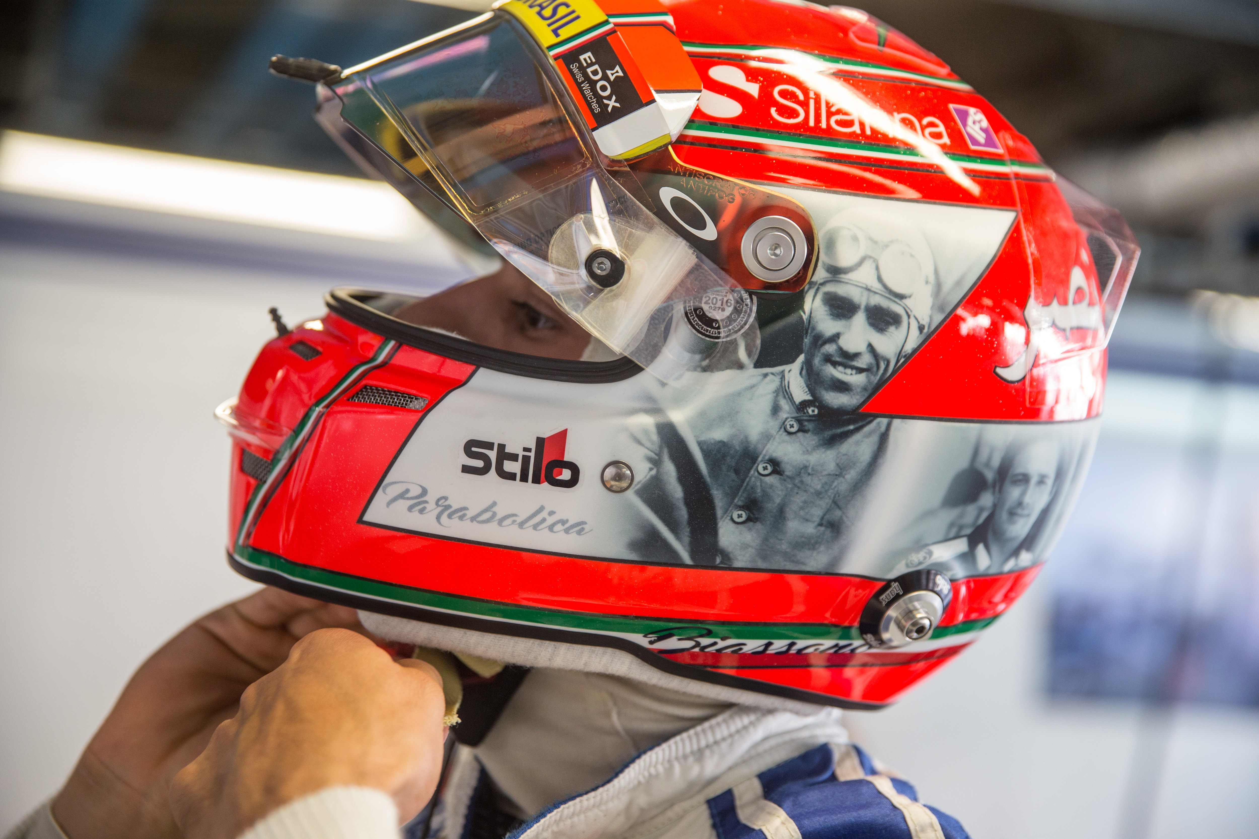 Felipe nasr hot sale helmet