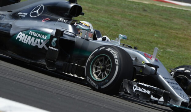 Mercedes Pirelli 2016