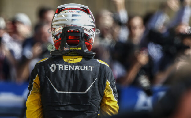 MAGNUSSEN Kevin (dan) Renault F1 RS.16 driver Renault Sport F1 team action podium ambiance depart start during the 2016 Formula One World Championship, United States of America Grand Prix 2016