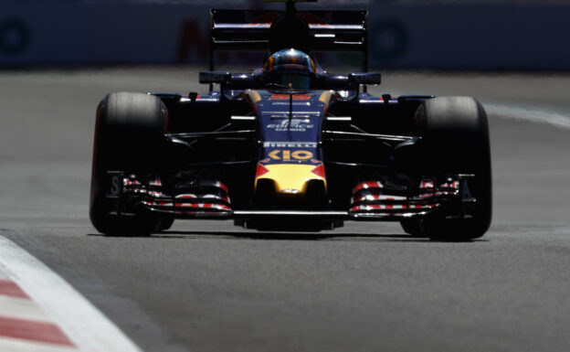 Carlos Sainz on track during qualifying for the Formula One Grand Prix of Mexico at Autodromo Hermanos Rodriguez 2016