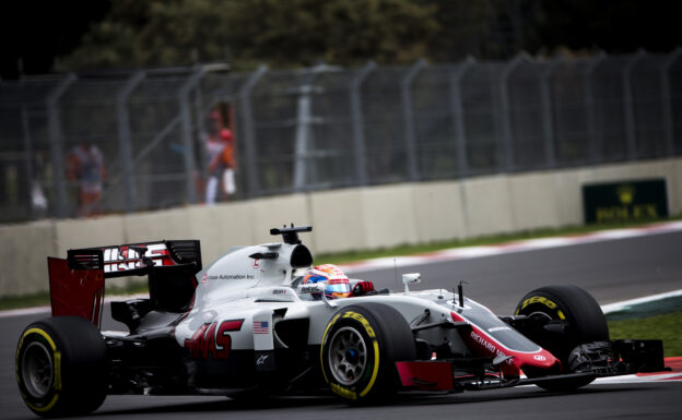 Romain Grosjean-on-track-at-mexico-2016