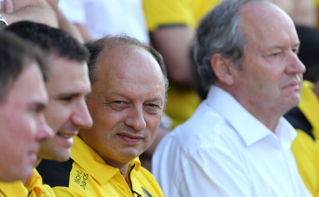 Frederic Vasseur (FRA) Renault Sport F1 Team Racing Director at a team photograph. Abu Dhabi Grand Prix 2016