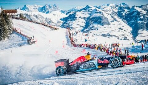 Background Max Verstappen F1 Snow Demo Red Bull RB7 Hahnenkamm, Kitzbühel, 14/01/2016