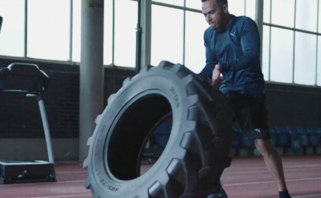 Lewis Hamilton gets ready for the Duel in the Desert