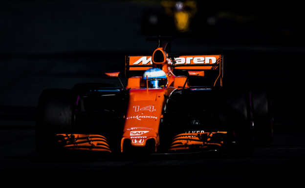 Fernando Alonso, McLaren MCL32 Honda. Albert Park, Melbourne, Australia. Sunday 26 March 2017.