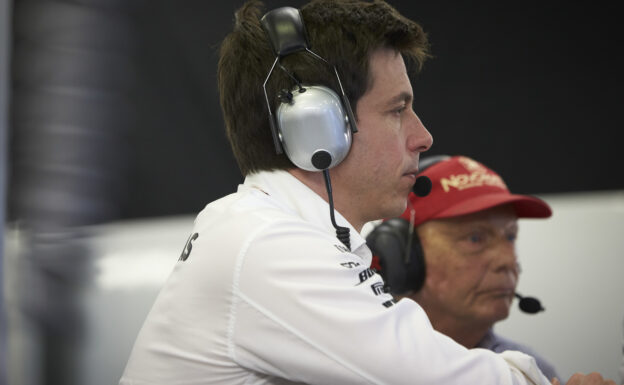 Wolff wants Lauda return 'as soon as possible'