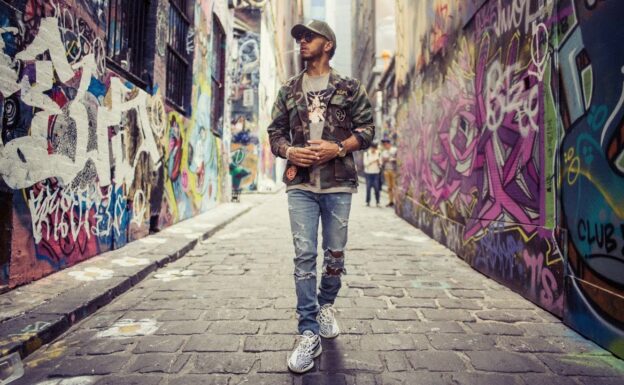 Exploring Melbourne with Lewis Hamilton