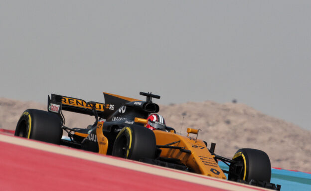 Nico Hulkenberg (GER) Renault Sport F1 Team RS17. Bahrain Grand Prix, Saturday 15th April 2017. Sakhir, Bahrain.