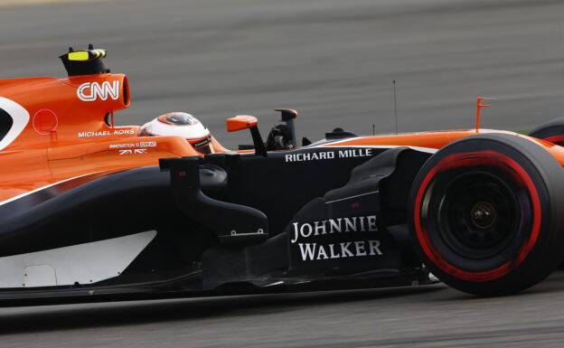 Shanghai International Circuit, Shanghai, China. Saturday 08 April 2017. Stoffel Vandoorne, McLaren MCL32 Honda.