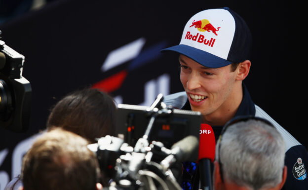 Toro Rosso confirms Kvyat for 2019