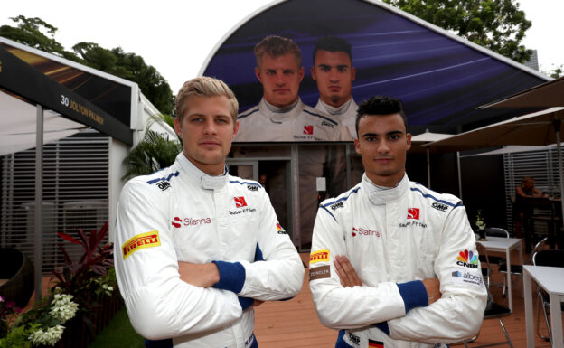 Marcus Ericsson (SWE), Sauber F1 Team. Pascal Wehrlein (D), Sauber F1 Team. Marina Bay Street Circuit. Singapore Gp F1 2017