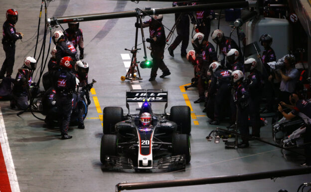 Pit Stop Kevin Magnussen Haas Singapore GP F1 2017