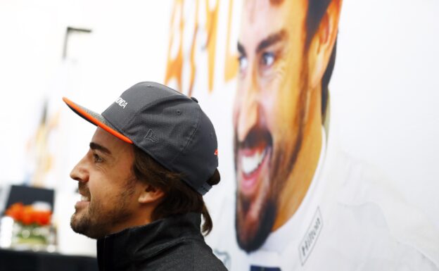 Autodromo Hermanos Rodriguez, Mexico City, Mexico. Thursday 26 October 2017. Fernando Alonso, McLaren.