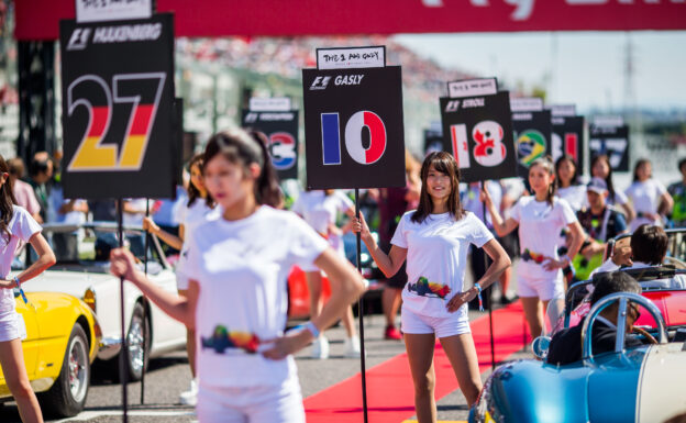 Grid girls Japanese GP F1/2017