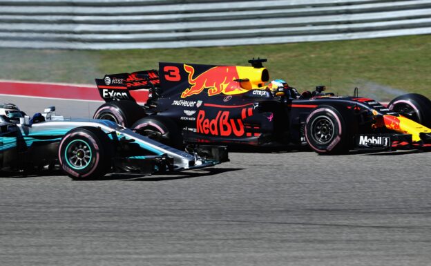 Daniel Ricciardo Red Bull & Valtteri Bottas Mercedes USGP F1/2017