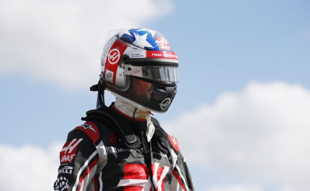 Romain Grosjean wearing his Nicky Hayden tribute helmet at COTA.