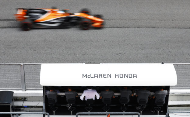 Sepang International Circuit, Sepang, Malaysia. Sunday 01 October 2017. Fernando Alonso, McLaren MCL32 Honda, passes the team pit wall.