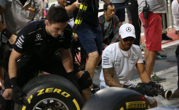 Lewis Hamilton - Pirelli Yas Marina Circuit, Abu Dhabi, United Arab Emirates. Thursday 23 November 2017.