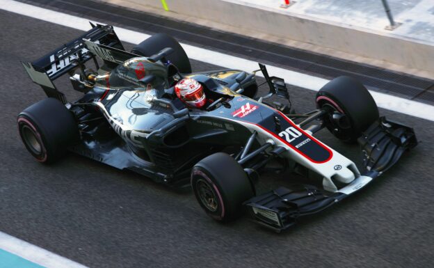 Yas Marina Circuit, Abu Dhabi, United Arab Emirates. Wednesday 29 November 2017. Kevin Magnussen, Haas VF-17 Ferrari.