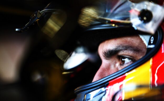 Carlos Sainz Jr (ESP) Renault Sport F1 Team RS18. Australian Grand Prix, Friday 23rd March 2018. Albert Park, Melbourne, Australia.